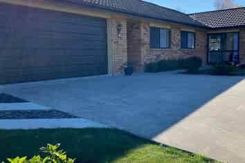 47 Somerton Drive, Huntington