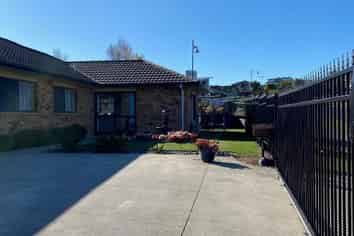 47 Somerton Drive, Huntington