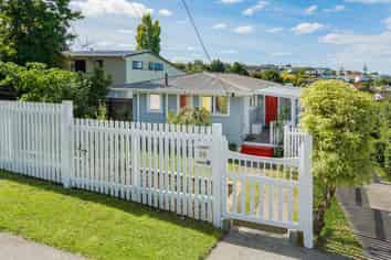 69 Raleigh Road, Northcote