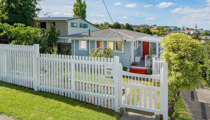 69 Raleigh Road, Northcote