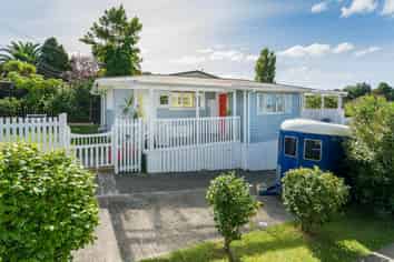 69 Raleigh Road, Northcote