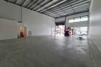 NEW BUILD WAREHOUSE - PRESENT ALL OFFERS