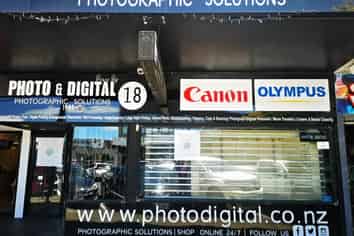 High profile retail available in Browns Bay