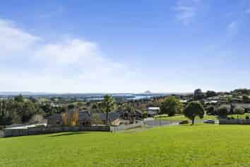 17 Holcombrooke Lane, Welcome Bay