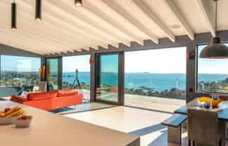 25 Great Barrier Road, Oneroa