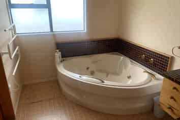 102 Pillans Road, Otumoetai