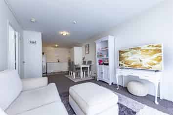 126/287 Onehunga Mall, Onehunga