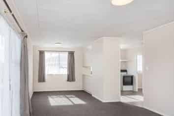 62 Forest Hill Road, Henderson