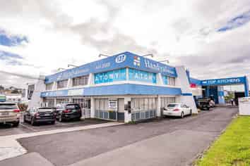 Big Profile Warehouse + Showroom Opportunity