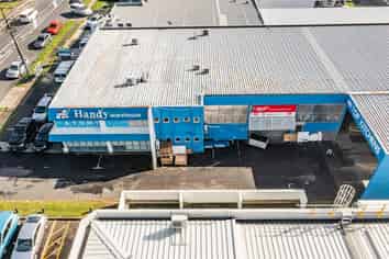 Big Profile Warehouse + Showroom Opportunity