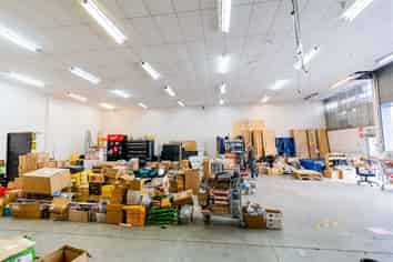 Big Profile Warehouse + Showroom Opportunity