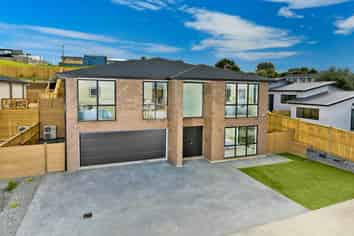 33 Surf View Crescent, Red Beach