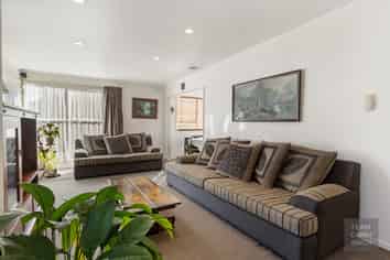 38 Yearsley Place, Manurewa