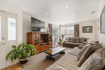 38 Yearsley Place, Manurewa