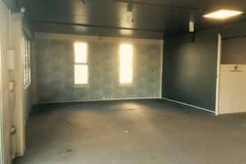 Showroom/ Office / Warehouse