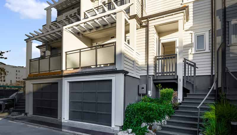 50/218 Green Lane West, Epsom