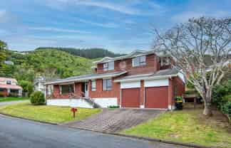 1 Duval Grove, Tawa