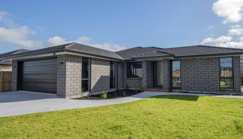 5 Olney Court, One Tree Point