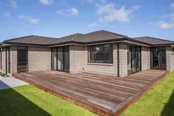 5 Olney Court, One Tree Point