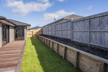 5 Olney Court, One Tree Point