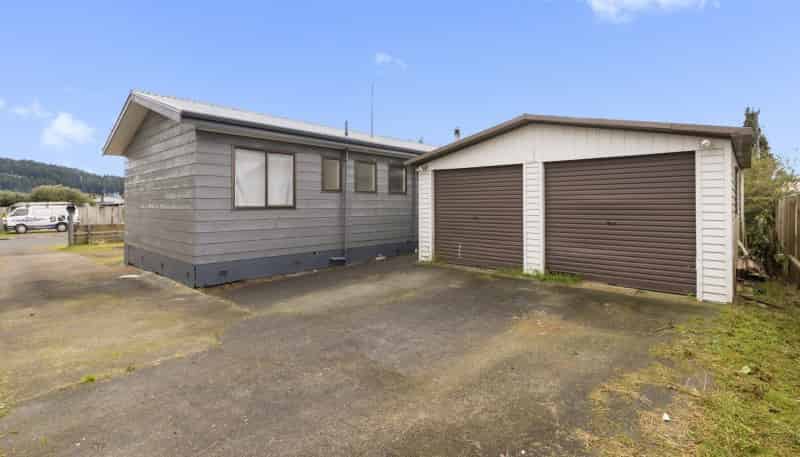 2 Tania Crescent, Western Heights