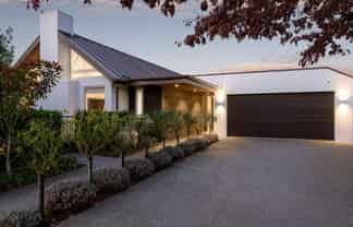 60 Glen Oaks Drive, Northwood