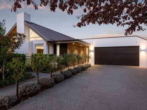 60 Glen Oaks Drive, Northwood