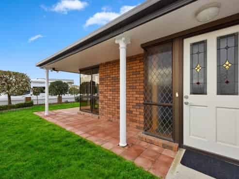 1 De Cesare Way, The Wood