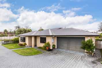 1/35 Huia Street, Hilltop