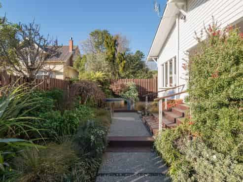 1/11a Brougham Street, Nelson South