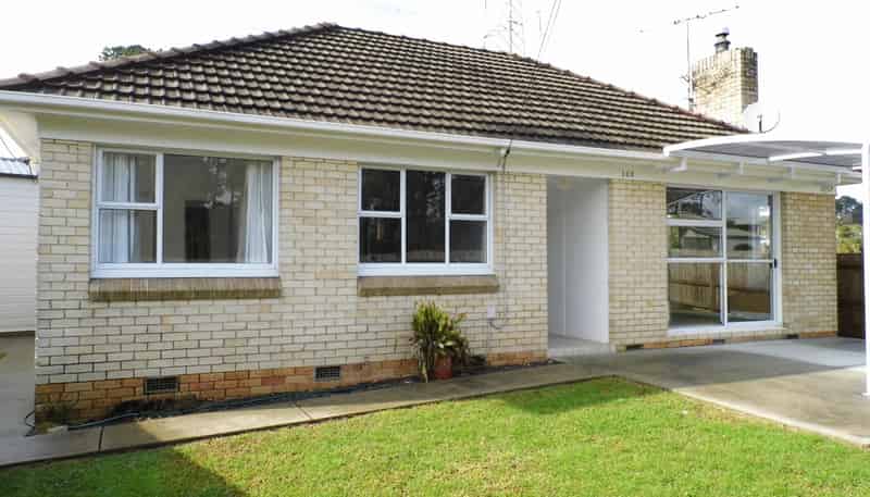 128 Portage Road, New Lynn