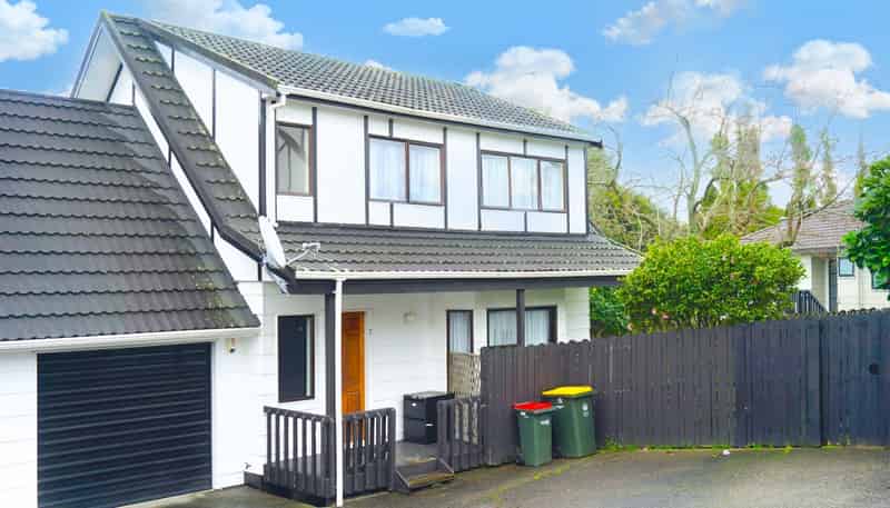 2/14 Sandgate Avenue, Botany Downs