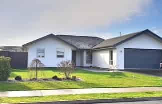 9 Mary Newton Place, Brightwater