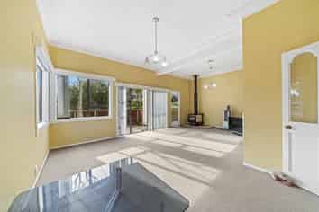 3 Wharf Road, Te Atatu Peninsula