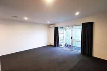 25A Woodlands Crescent, Browns Bay