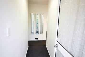 25A Woodlands Crescent, Browns Bay