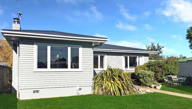 11 Howard Road, Taradale