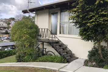 1/18 Don Croot St, Mount Albert