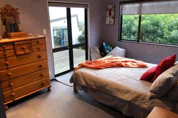 8 Shelly Bay Road, Beachlands