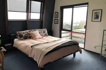 8 Shelly Bay Road, Beachlands