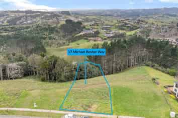 17 Michael Bosher Way, Flat Bush