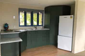 8b Shelly Bay Road, Beachlands