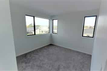 41 Siren Street, Silverdale