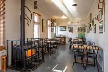 LIFESTYLE BUSINESS/HOME FOR SALE