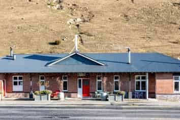 LIFESTYLE BUSINESS/HOME FOR SALE