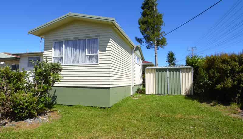 2/49 Flanshaw Road, Te Atatu South