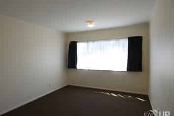 2/49 Flanshaw Road, Te Atatu South