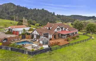 306 Grafton Road, Thames