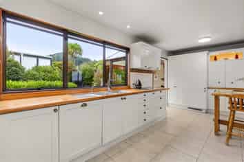 306 Grafton Road, Thames