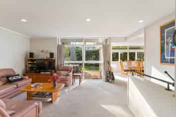 1/8 & 2/8 Wendover Road, Glendowie